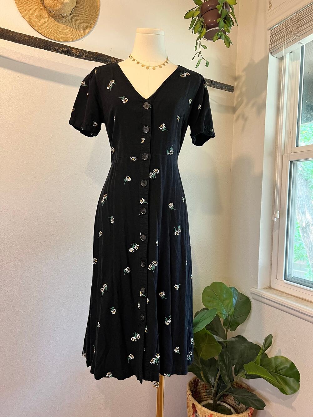 Old Navy Black Linen Blend Daisy Floral Print Button Front Dress Size Small